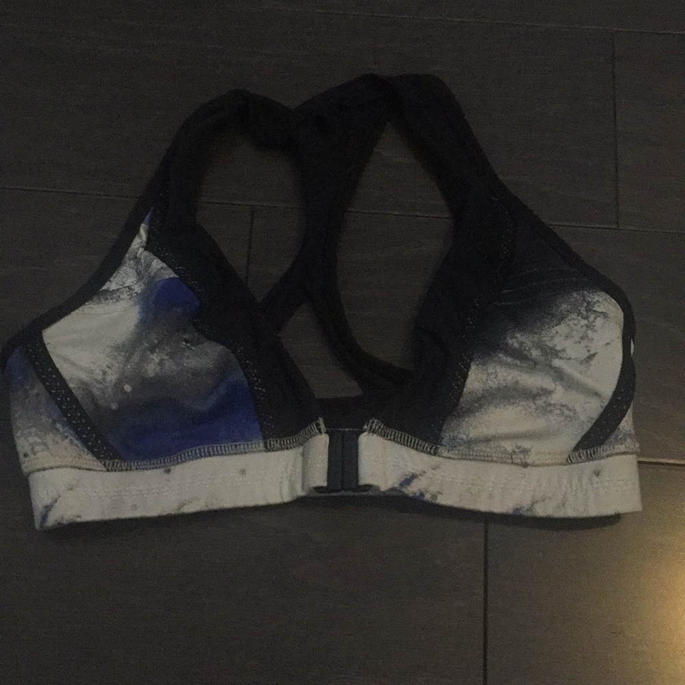 Lululemon bra 4